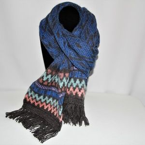 Like New L.A.M. 100% Alpaca Scarf